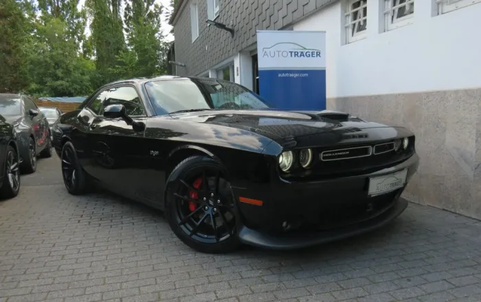 Dodge Challenger R/T 5.7L-V8 / Unfallfrei, Nur 4.000km