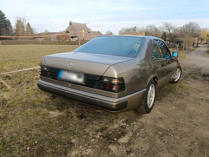 Mercedes-Benz Mercedes Benz 3,0l c124 w124 Coupe CE300