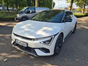 Kia EV6 84-kWh AWD GT +  Glasdach