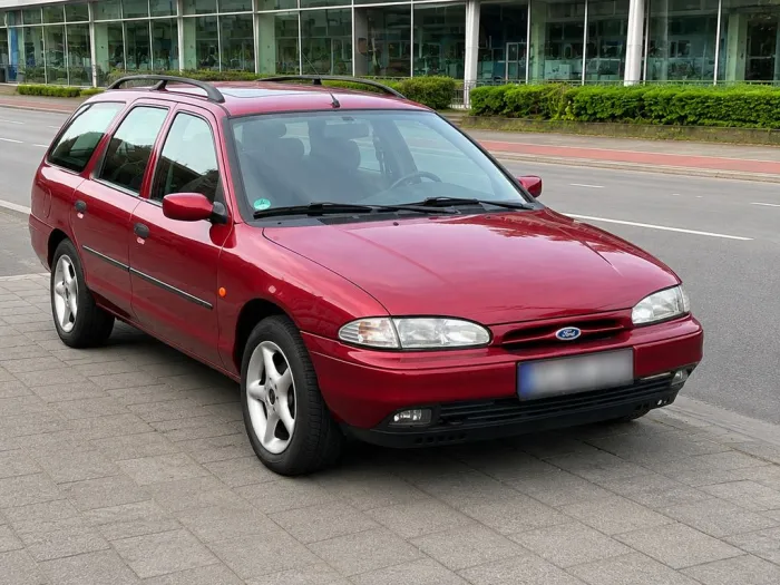 Ford Mondeo 1.8 16V 