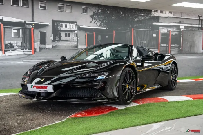 Ferrari SF90 spider *OPEN-AIR HYBRID IN STEALTH MODE*