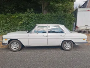 Mercedes-Benz 280/8 Strichacht W114 W15