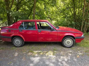 Alfa Romeo 75