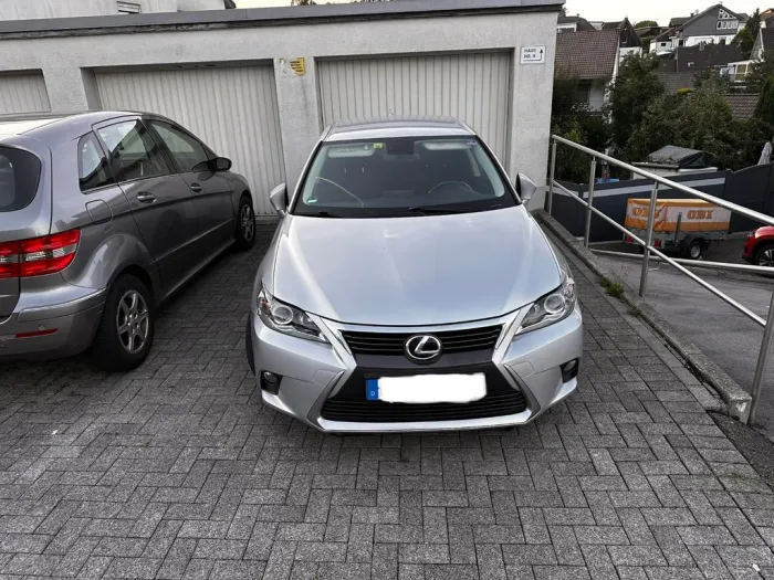 Lexus CT 200h 