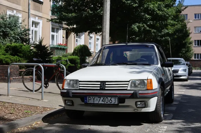 Peugeot 205