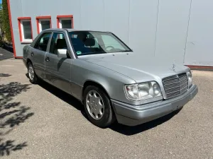 Mercedes-Benz MERCEDES-BENZ E 280 W124 LIMOUSINE AUTOMAT...