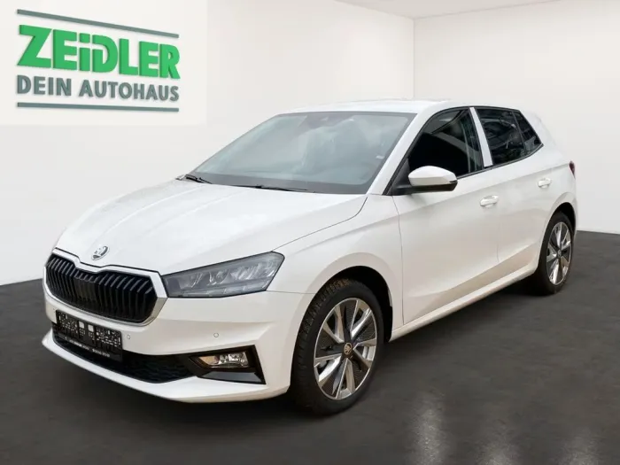 Skoda Fabia IV 1.0 TSI Style ACC*DAB*LED*PDC*RFK*SHZ