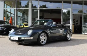 Porsche 911 993 Carrera 4 Schalter / Deutsch