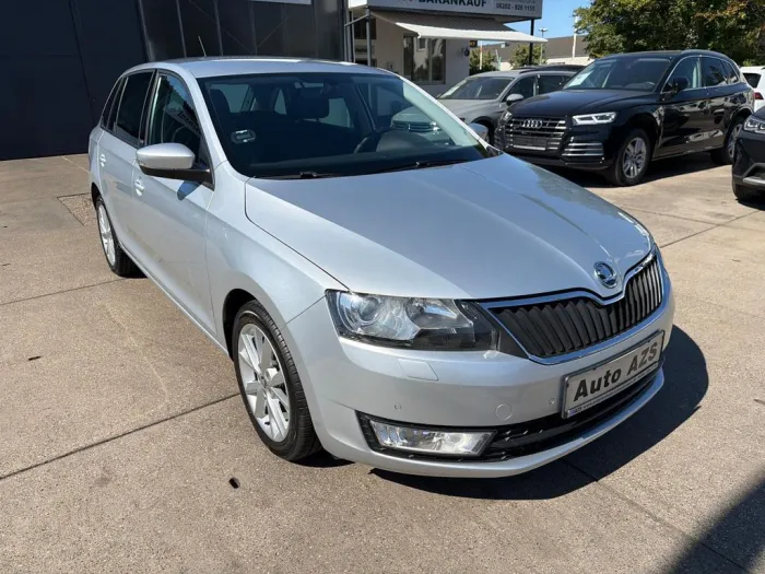 Skoda Rapid JOY/PDC V+H/CAM/SHZ/BLUETOOTH/NAVI