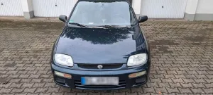 Mazda 323 Automatik getribe.