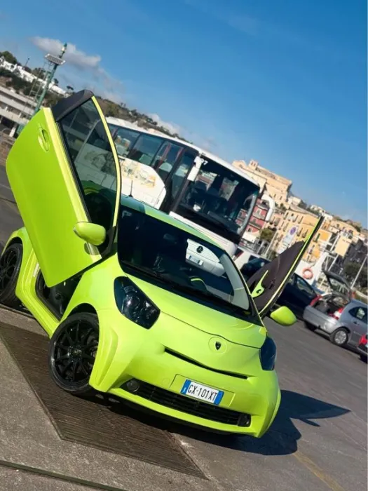 Toyota iQ 1.0 ACCESSORIATA STILE LAMBORGHINI POR