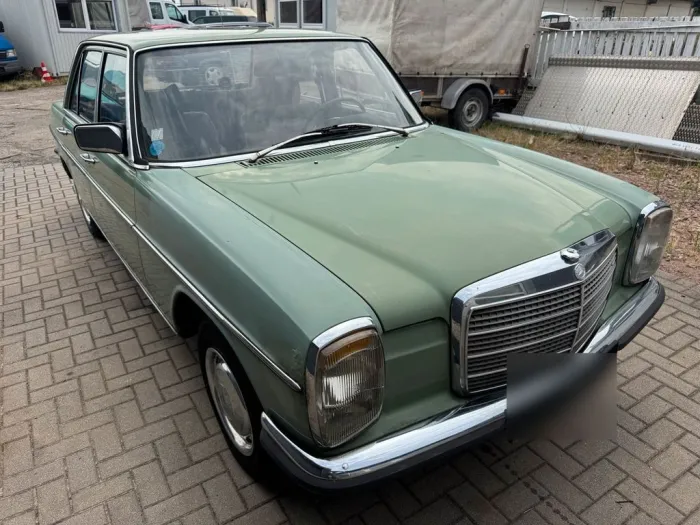 Mercedes-Benz Mercedes Benz W115 Strich 8 240d 3.0 300D ...