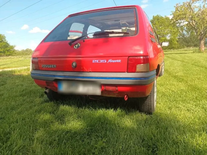 Peugeot 205 forever mit Tüv