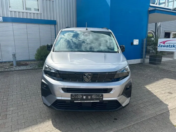 Peugeot Rifter L2 Facelift mit Rollstuhlrampe