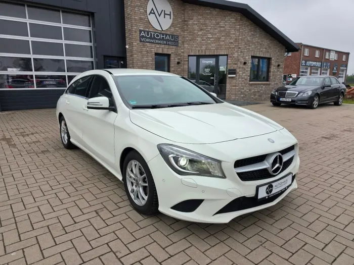 Mercedes-Benz CLA  200 AMG Line TÜV Neu/Scheckh./Xenon/Navi