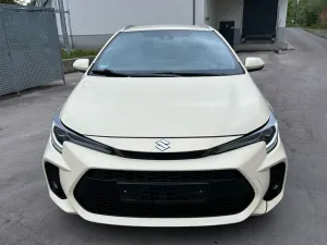 Suzuki Swace TouringSports Hybrid-Kamera-ACC-Folie-TAXI