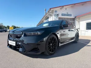 BMW M5 Touring AHK Sitzlüftung B&W ACC 360°