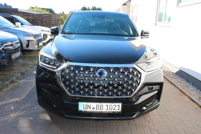 KGM Rexton Lux 8/AT 4WD
