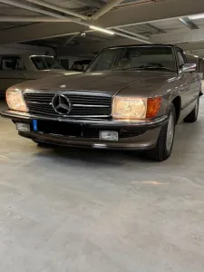 Mercedes-Benz SL 560