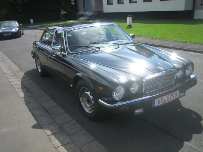 Jaguar XJ12
