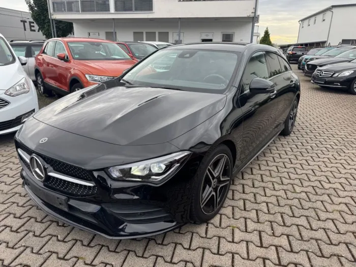 Mercedes-Benz CLA 200 Shooting Brake AMG-Line Night-Paket