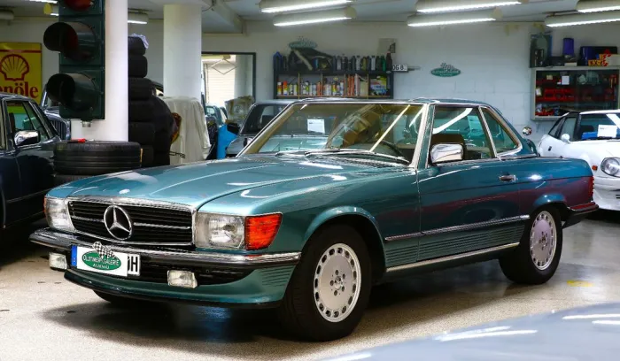 Mercedes-Benz 560 SL mit Klimaautomatik