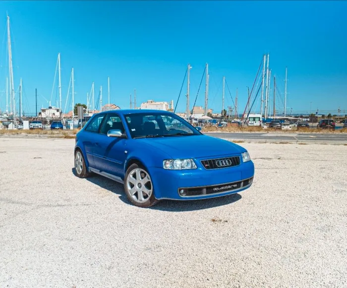 Audi S3 1.8T quattro -