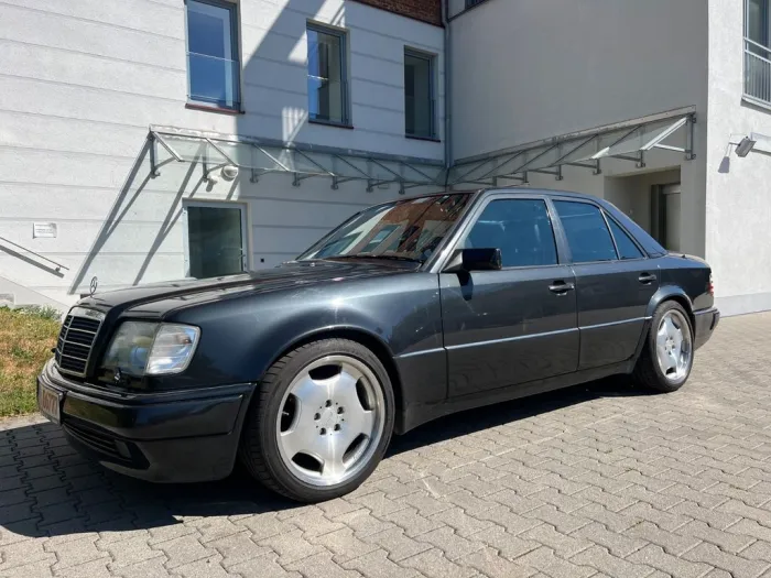 Mercedes-Benz E 500 KLIMA AUT LEDER SHD Lorinser 18-Zoll