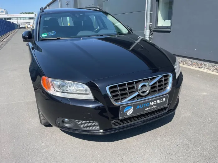 Volvo V70 Momentum 1.6*AUTOMATIK*NAVI*VOLL LEDER*PDC