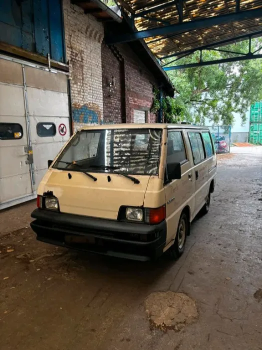 Mitsubishi L300 Benzin 1987 Manuell Export