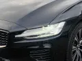 Volvo V60 T6 AWD Plus Dark Panoramaglasdach Lichtpaket