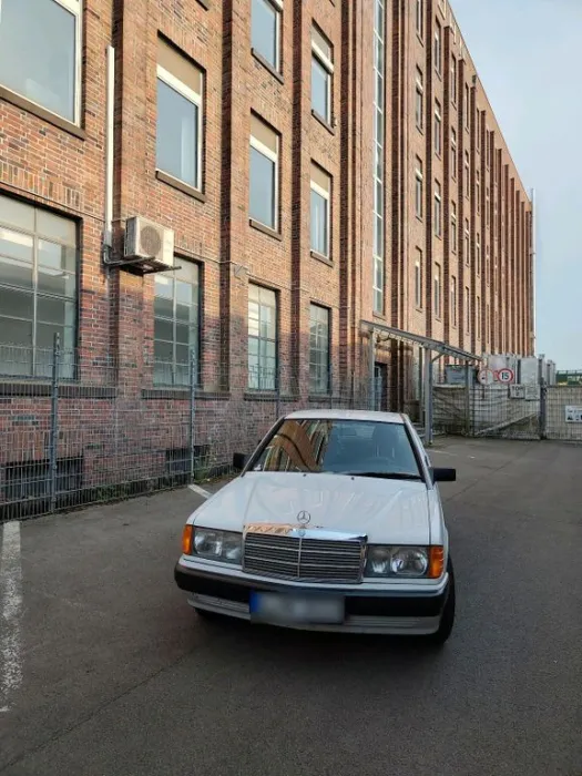 Mercedes-Benz w201 2.0 mit Style und Patina