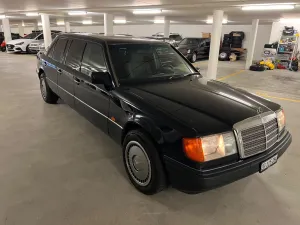 Mercedes-Benz 260e lang  6 Türig Pullmann 