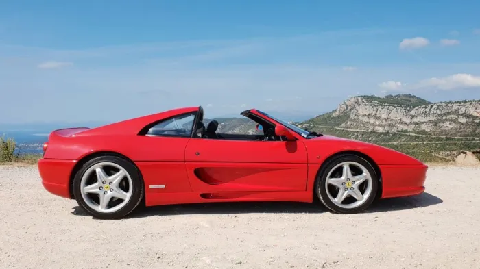 Ferrari F355 GTS  2.7 motronic without airbags