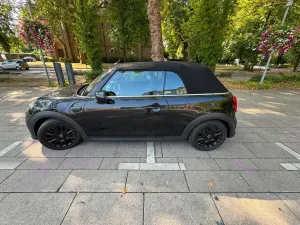 MINI Cooper Cabrio Classic Trim Steptronic Classi...