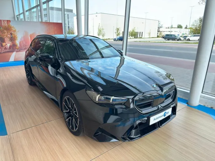 BMW M5 xDrive Competition Touring über 156.000 NP!