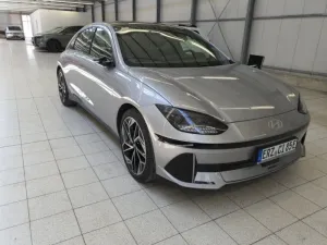 Hyundai Ioniq 6 Uniq 4WD Pano. Leder Wärmepumpe 77,4 kWh