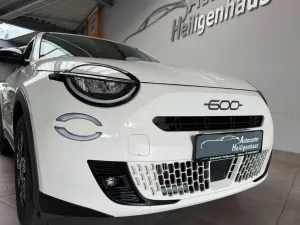 Fiat 600 1.2 Hybrid DCT LED DAB Tempo Alufelgen PDC