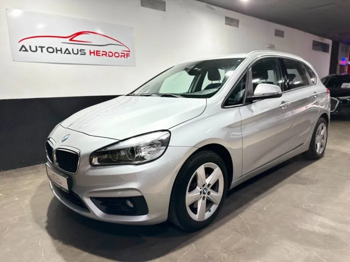 BMW 218 2 Active Tourer / NAVi/ LED/ Advantage