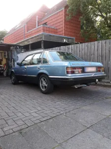 Opel Senator 3.0 E CD