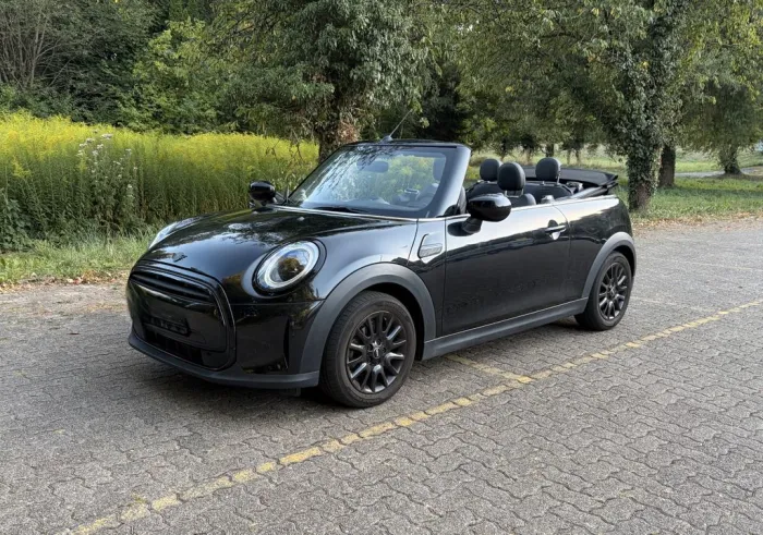 MINI Cooper Cabrio Cabrio schwarz, Top-Zustand