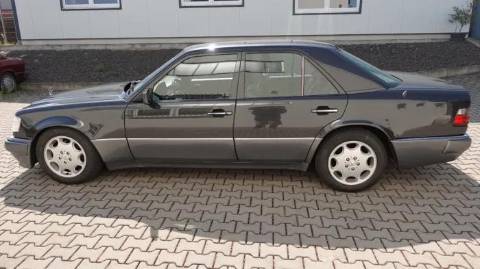 Mercedes-Benz E 500