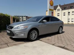 Ford Mondeo - Top zustand und Scheckhwft g...