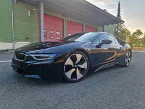 BMW i8 Pure Impulse Vollausstattung TÜV TOP Zustand