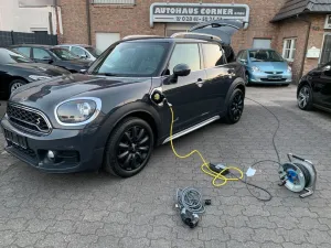 MINI COOPER SE Countryman Automatik All4 Color Line