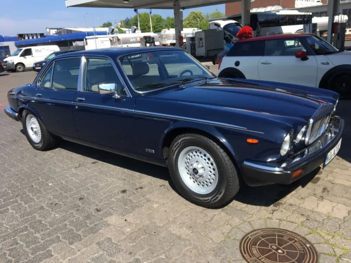 Jaguar Daimler Double Six
