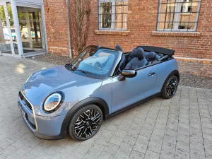 MINI Cooper Cabrio C Cabrio Favoured Trim Steptro...