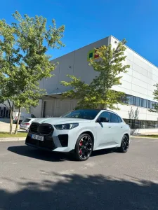 BMW X2 M35i xDrive Automatik mit Schaltwippen -