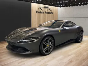 Ferrari Roma Carbon Grigio Silverstone JBL 8-fach