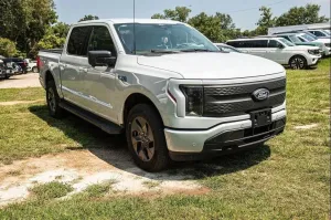 Ford F 150 Lightning Flash gr Batterie im Vorlauf+ 11